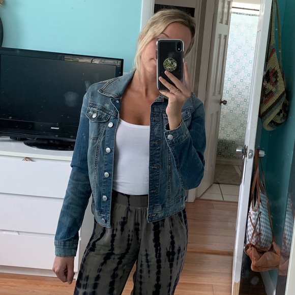 Jean jacket - Picture 1 of 3